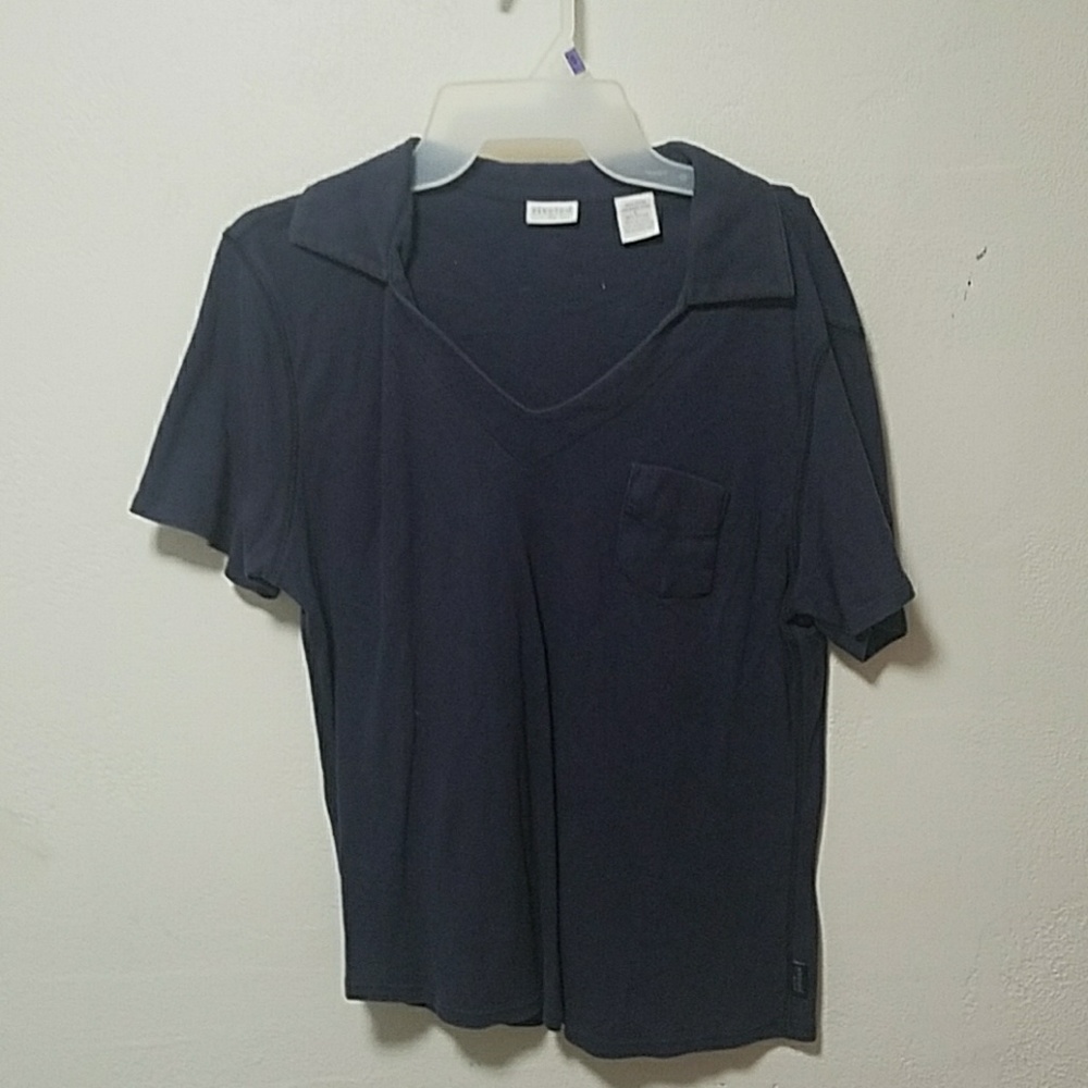 blue shirt